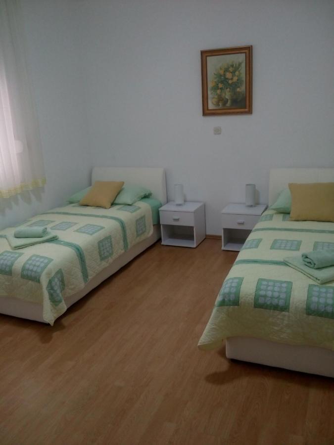 Apartment Plitvice Starigrad Paklenica Exterior foto