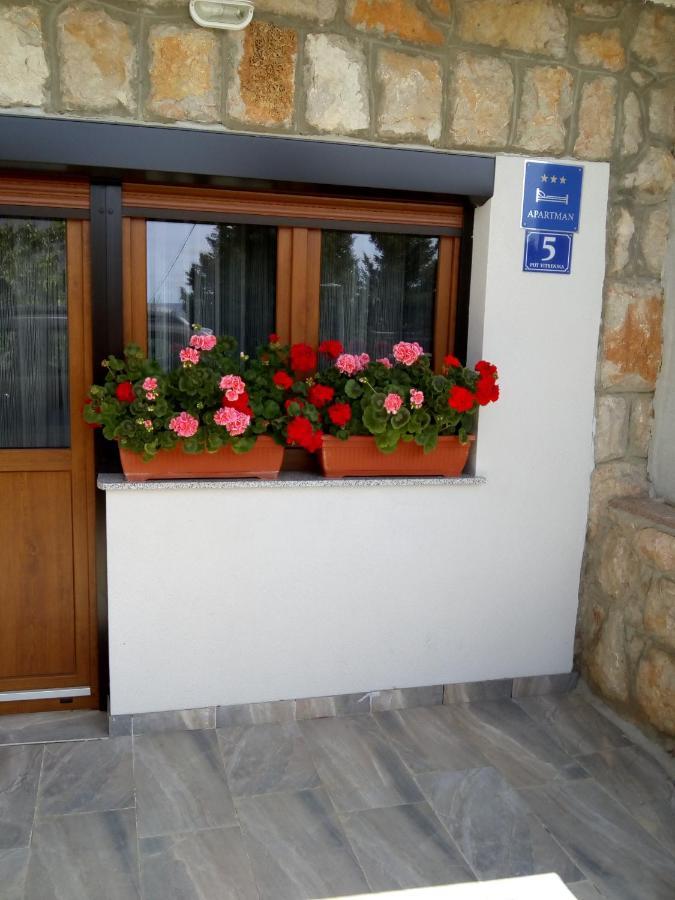 Apartment Plitvice Starigrad Paklenica Exterior foto